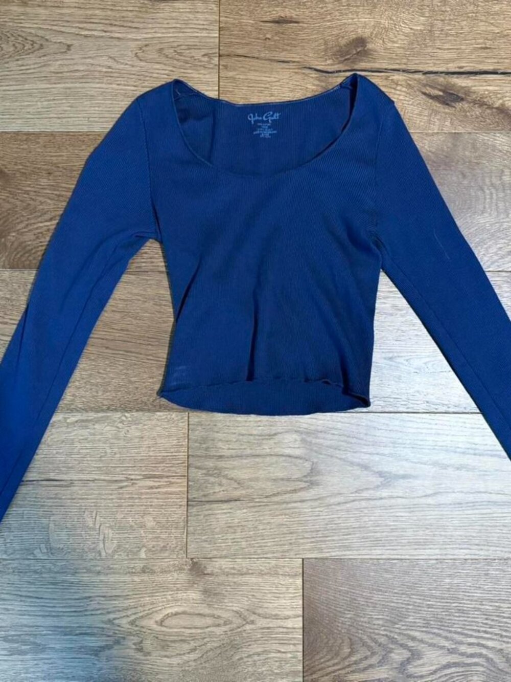 Brandy Melville Women's Navy and Blue Shirt